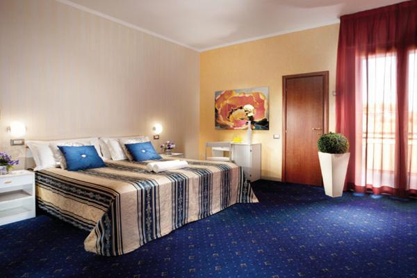 Park Hotel Zaira Cervia Bagian luar foto