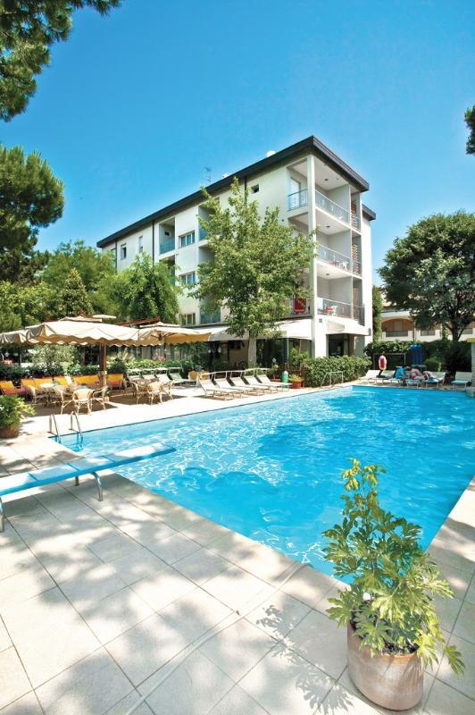 Park Hotel Zaira Cervia Bagian luar foto